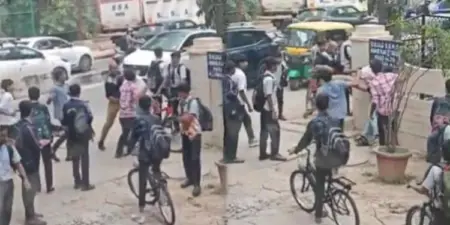 ಬೆಂಗಳೂರಲ್ಲಿ ಕಾಲೇಜು ವಿದ್ಯಾರ್ಥಿಗಳ ನಡುವೆ ಗಲಾಟೆ ; ವಿಡಿಯೋ ವೈರಲ್ ಬೆನ್ನಲ್ಲೇ ಪೊಲೀಸರ ತನಿಖೆ ಚುರುಕು