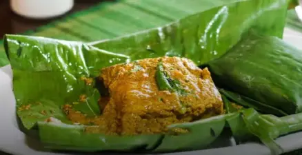 মাছ-মাংস ভুলে আজই বানান থোড়ের পাতুরি! রইল এক্কেবারে নতুন ও লোভনীয় রেসিপি