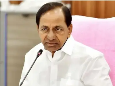 Telangana: కేటీఆర్, హరీశ్ రావులకు KCR సూచన