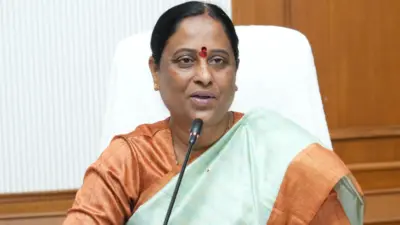 Konda Surekha Apologises For Daughter's Outbursts