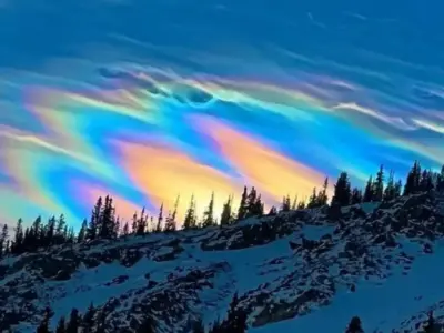 Indonesia Rainbow Clouds Go Viral: Rare Cloud Iridescence Phenomenon Lights Up Sky in Bogor and Bekasi