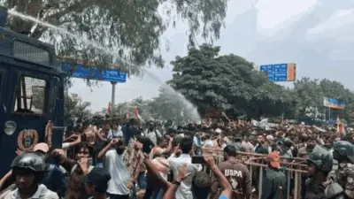 रांचीमध्ये विद्यार्थ्यांवर लाठीचार्ज, वॉटर कॅननचा मारा