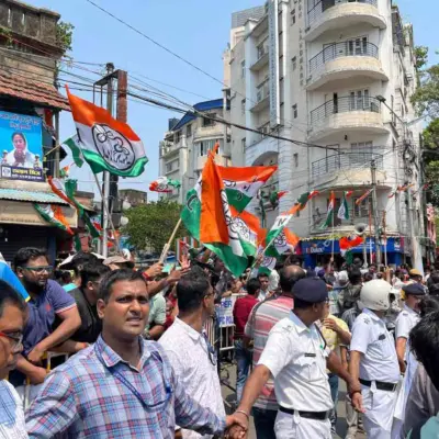 ভবানীপুরে অশান্তি: শুভেন্দুর মনোনয়ন ঘিরে ৪০ জন চিহ্নিত, দুই ডিসিকে শো-কজ়