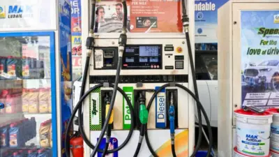 Fuel Export Tax: পেট্রল-ডিজেল বিদেশে পাঠাতে কর কমাল মোদী সরকার, আপনার ওপর কী প্রভাব পড়বে?