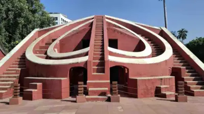 இடதுசாரிகளின் இரட்டை வேடம்: தியானமென் சதுக்கமும் ஜன்தர்மந்தரும்! - தினசரி