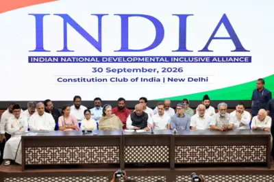 इंडिया आघाडीच्या गर्दीत ममतांना कंठ फुटला
