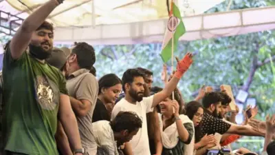 CJP protest: పోక్సో కేసులో సౌరవ్, అభిజీత్పై ఫిర్యాదు