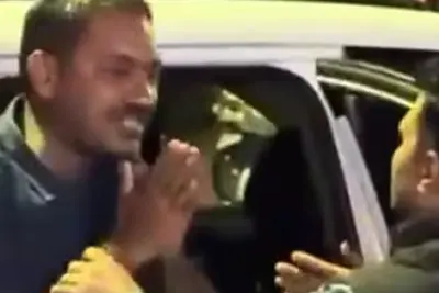महाराष्ट्र मंत्री चंद्रकांत पाटील यांच्याविरोधात वक्तव्य केल्याप्रकरणी सामाजिक कार्यकर्ते आणि इन्फ्लुएन्सर संतोष पंडित पोलिसांच्या ताब्यात