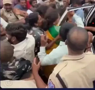 TRS పార్టీ అధ్యక్షురాలు కల్వకుంట్ల కవితను అరెస్ట్ చేసిన పోలీసులు!