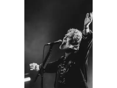 "God No": Ali Fazal expresses shock over demise of Irish singer Glen Hansard