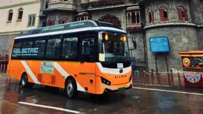 इंदौर में दौड़ने लगीं पीएम ई-बसें: 10 इलेक्ट्रिक बसों से ट्रायल शुरू; 150 बसों से बदलेगी शहर की पब्लिक ट्रांसपोर्ट व्यवस्था