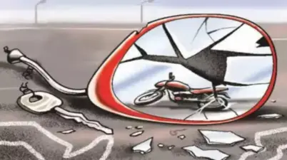 भुसावळात भरधाव कारने दुचाकीला उडवले; महिला ठार, पती गंभीर जखमी