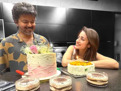 Viral Pic: Vijay-Trisha Breakup Rumours Collapse