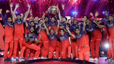 IPL 2026: હૈદરાબાદ અને બેંગલુરુ વચ્ચે જંગ તેજ! ક્લાસેનના આઉટ થવા પર મચ્યો હોબાળો, SRH કરશે BCCI ને ફરિયાદ?