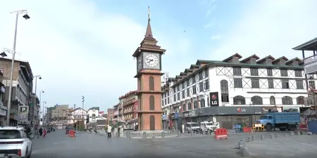 जम्मू-कश्मीर में सुरक्षा के कड़े इंतजाम, एनसी और पीडीपी के विरोध के बीच जनजीवन रहा सामान्य