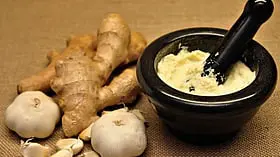 இஞ்சி-பூண்டு விழுது: நீண்ட நாள் கெடாமல் பாதுகாக்க சூப்பர் டிப்ஸ்!