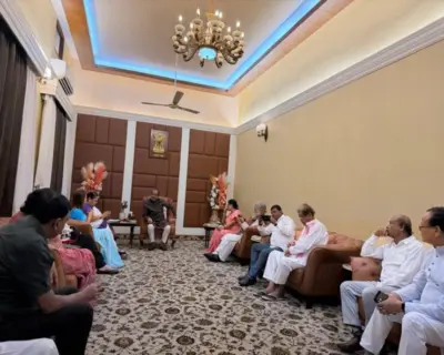 ಟಿಎಂಸಿಯಲ್ಲಿ ಬಂಡಾಯದ ಭಾವುಟ ಹಾರಿಸಿದ ಸಂಸದರಿಂದ ಸ್ಪೀಕರ್ ಭೇಟಿ