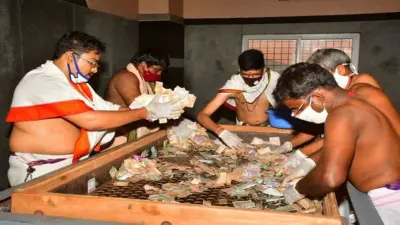 టీటీడీకి తలనొప్పి.. రూ.400 కోట్లకు పైగా పాత నోట్లు.. హుండీ ఆదాయంతో ఆర్థిక నష్టం