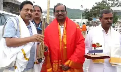 తిరుమలలో ఇస్రో చైర్మన్ డాక్టర్ నారాయణన్ ప్రత్యేక పూజలు