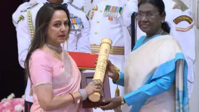 ధర్మేంద్రకు పద్మవిభూషణ్