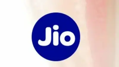 ఫీచర్ ఫోన్ యూజర్లకు జియో, ఐటెల్ అదిరిపోయే ఆఫర్!