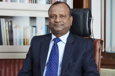 यूपीआय व्यवहारांवर ०.४ टक्के शुल्काला एसबीआयच्या माजी अध्यक्षांचा पाठिंबा