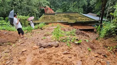 ഉരുള്പൊട്ടി മാസമൊന്നു കഴിഞ്ഞു; അടിയന്തര സഹായം പോലും ഇരകള്ക്ക് കിട്ടിയില്ല!