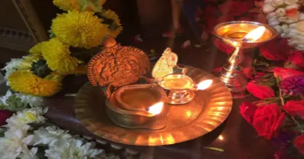 குலதெய்வத்தை வீட்டில் வணங்குவது எப்படி?.. ஆன்மீக பக்தர்களே தெரிஞ்சிக்கோங்க.!