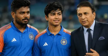 സഞ്ജു തന്നെ കളിക്കട്ടെ, അവൻ ഡ്രെസ്സിങ് റൂമിലിരുന്ന് പഠിക്കട്ടെ; വൈഭവ് സൂര്യവംശിയുടെ അരങ്ങേറ്റ വൈകലിനെക്കുറിച്ച് സുനില് ഗാവസ്കര്