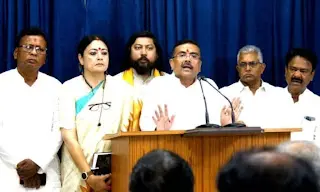 সোমবারই তৈরী হচ্ছে পূর্ণাঙ্গ মন্ত্রীসভা - সম্ভবত অর্থদপ্তর এখন মুখ্যমন্ত্রী নিজের হাতেই রাখবেন