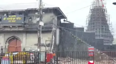 കനത്തമഴ: മുംബൈ, നാസിക് കനത്ത ജാഗ്രതയില്; ഗതാഗതം തടസ്സപ്പെടുന്നു