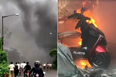 স্কুটির শোরুমে ভয়াবহ আগুন, চোখের পলকে ছাই সব গাড়ি! - বর্তমান বাংলা