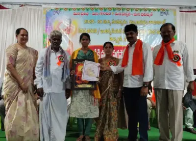 ప్రతిభ కనబరిచిన విద్యార్థులకు వాల్మీకి అవార్డులు!