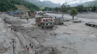 ভারী বৃষ্টিতে নেপালে উদ্ধারকাজে বাধা, বন্ধ হেলিকপ্টার পরিষেবা