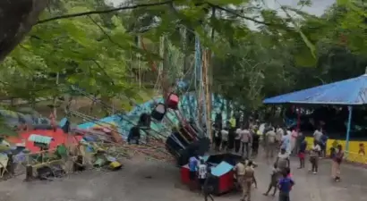 തിരുവനന്തപുരത്ത് അമ്യുസ്മെന്റ് പാര്ക്കില് റൈഡ് പൊട്ടി വീണ് അപകടം; നിരവധി പേര്ക്ക് പരുക്ക്