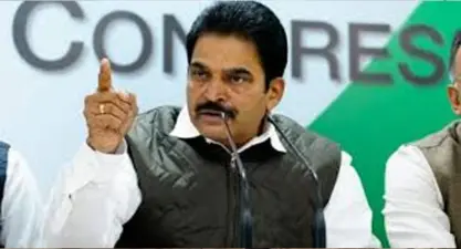 പല ട്രെയിനുകളിലും വെയിറ്റിംഗ് ലിസ്റ്റ് ടിക്കറ്റുകള് പോലും ലഭ്യമല്ല; ഓണക്കാലത്ത് അനുവദിച്ച പ്രത്യേക ട്രെയിനുകള് അപര്യാപ്തം; സ്പെഷ്യല് ട്രെയിനുകള് അനുവദിക്കണമെന്ന് കെ.സി. വേണുഗോപാല് എം.പി