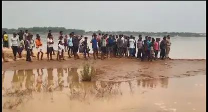 Drowning : ଭାସିଗଲେ ଦୁଇ ସାଙ୍ଗ, ଜଣେ ଉଦ୍ଧାର, ଜଣେ ନିଖୋଜ