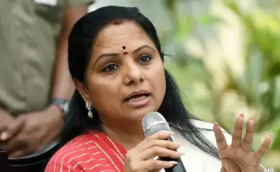 ప్రొఫెసర్ నాగేశ్వర్పై కేసులు పెట్టడాన్ని తీవ్రంగా ఖండిస్తున్నాం :కవిత