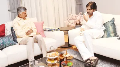 Chandrababu Goes To Pawan Kalyan's Residence!