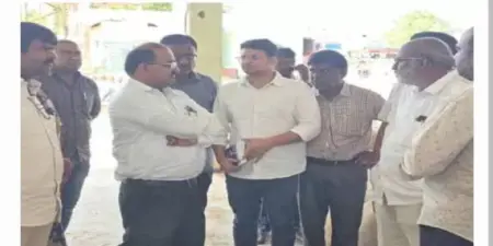 తడిచిన ధాన్యాన్ని వ్యాపారులు కొనుగోలు చేయాలి.. రంగారెడ్డి జిల్లా అదనపు కలెక్టర్ చంద్రారెడ్డి