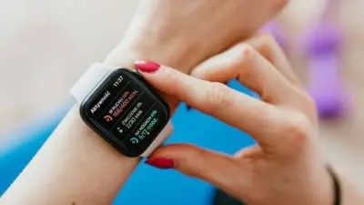 Smart Watch: ஸ்மார்ட்வாட்ச் வாங்க போறீங்களா? - இதெல்லாம் பார்த்து வாங்குங்க!