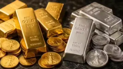 सोने-चांदी की कीमतों में गिरावट: 24K और 22K गोल्ड के दाम गिरे, चांदी भी हुई सस्ती