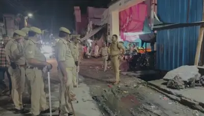 एक्शन मोड में दिखे मेरठ एसपी सिटी, खुद सड़क पर उतरकर कराया सत्यापन, कांवड़ मार्ग से हटवाया अतिक्रमण