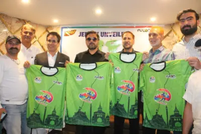 Satish Sharma, Tanvir Sadiq unveil Jersey for Khyber Run, ShahreKhaas 2026