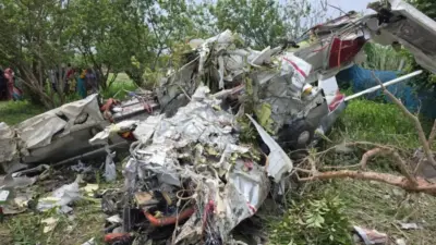 Kanpur Plane Crash: कानपुर के गंगा बैराज के पास ट्रेनी विमान क्रैश, दोनों पायलटों की मौत