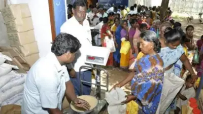 రేషన్ షాపుల్లో సబ్సిడీ సరుకులు పంపిణీ