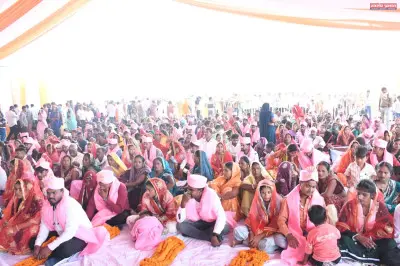 सिद्धार्थनगर : सामूहिक विवाह में एक दूजे के हुए 412 जोड़े