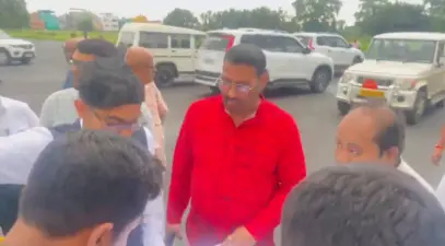 বিমানবন্দর চালুর আগে তৎপরতা, মালদায় পরিকাঠামো পরিদর্শনে মুখ্য সচেতক অম্লান ভাদুড়ি।