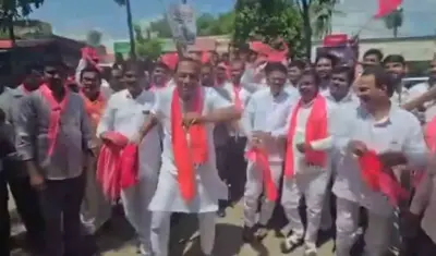 ఊర మాస్ స్టెప్పులతో ఆకట్టుకున్న మల్లారెడ్డి