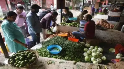 కూరగాయల రేట్లు చూస్తే దిమ్మ తిరగాల్సిందే